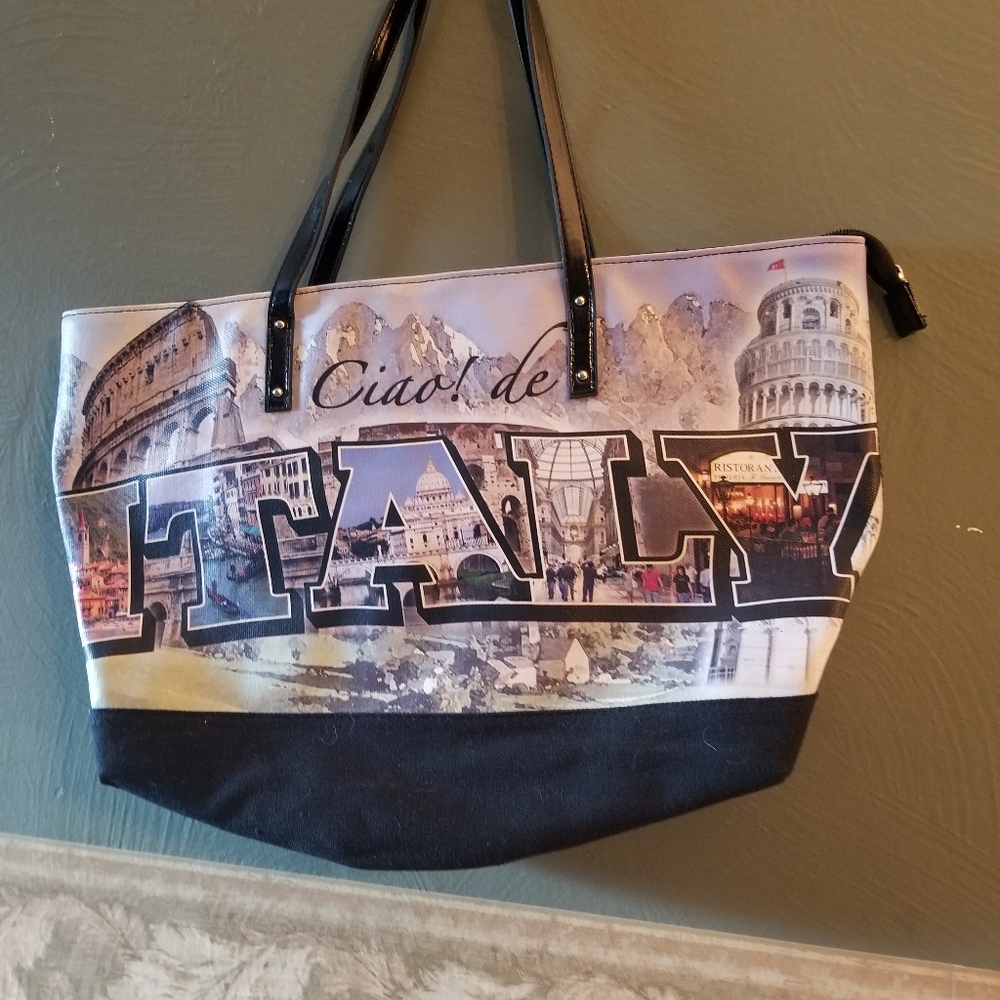 Italy inspired handbag w/zipper closure
